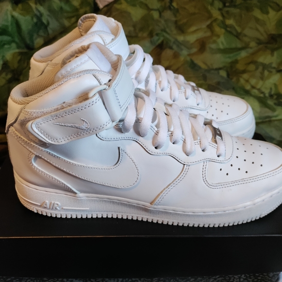 COPY - Nike Air Force 1 '07 Mid White - Picture 4 of 7